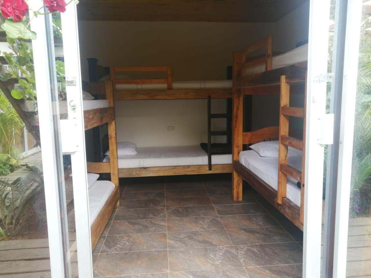 Hostal Hilltop Zapzurro Exterior photo